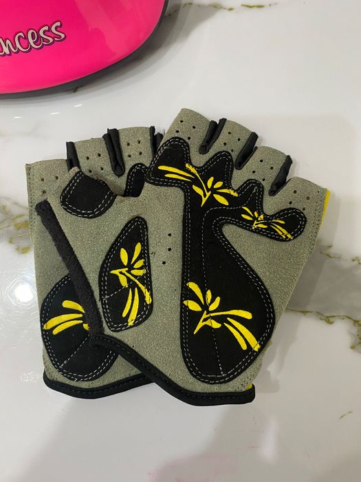 Продам велосипедный шлем и перчатки