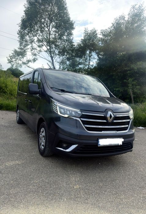 Vând Renault trafic