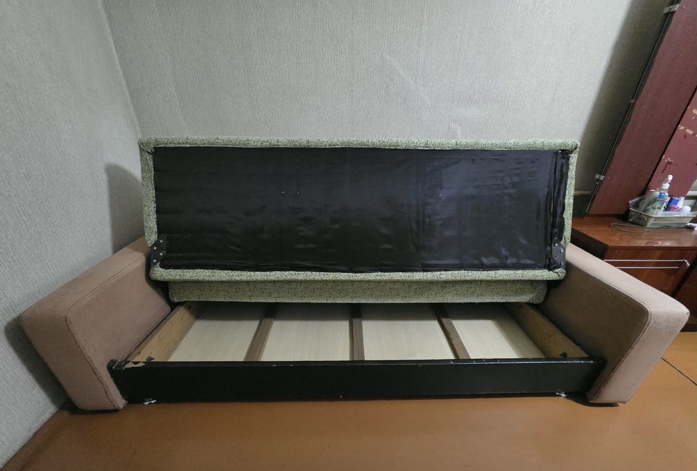 Продам диван книжку