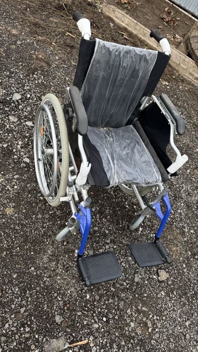 Инвалидное кресло