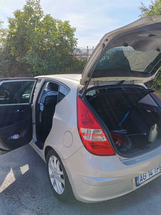 Vand Hyundai i30 2008 pe gaz
