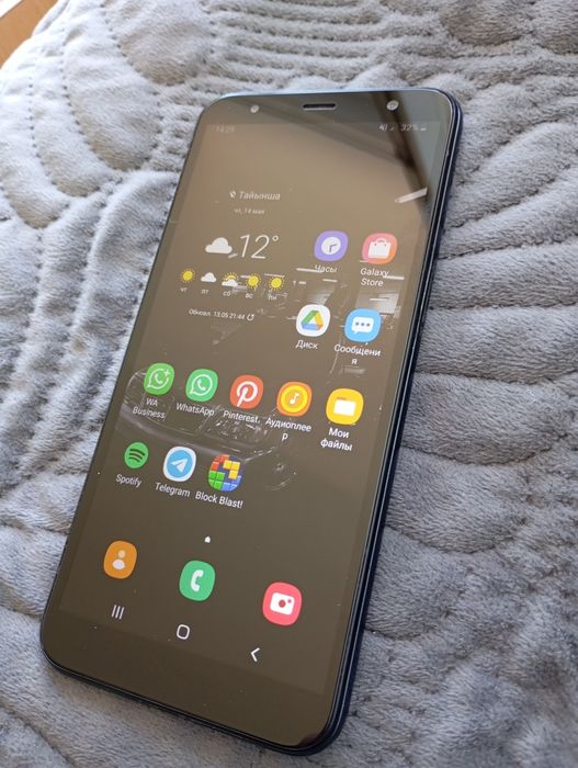 Продам Самсунг гэлекси Джи 6+
