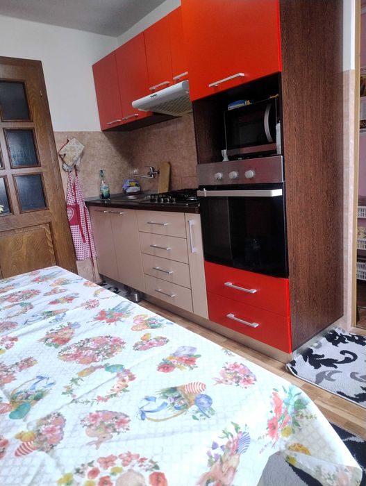 Vând sau schimb apartament cu casa