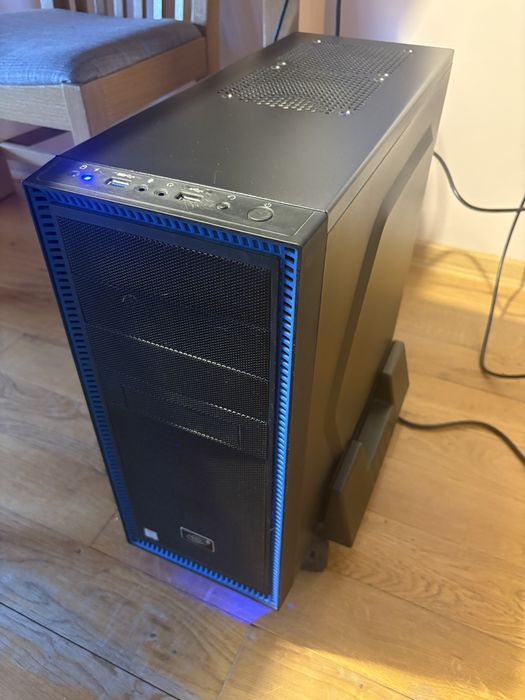 Пълен геймърски комплект: Компютър i5-9400F / RX 5500 XT / 32GB RAM + Монитор Acer + Мишка & Клавиатура