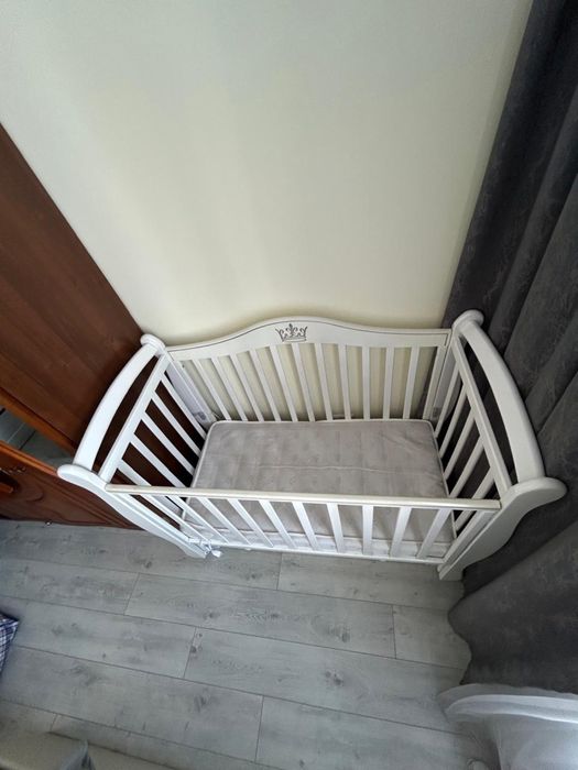 Манеж с матрасом