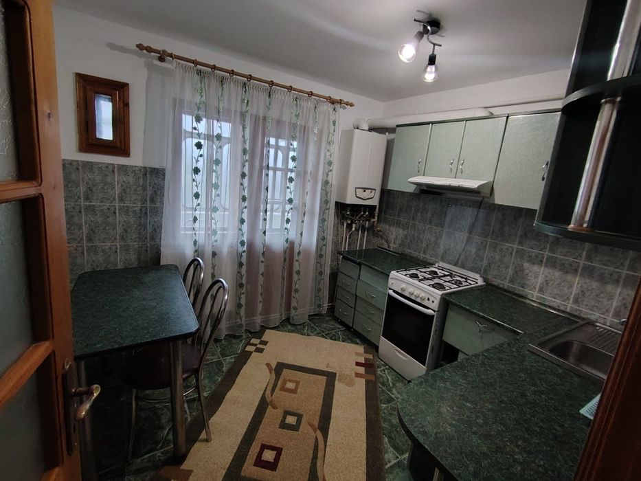 Închiriez ap. Cu 2 camere