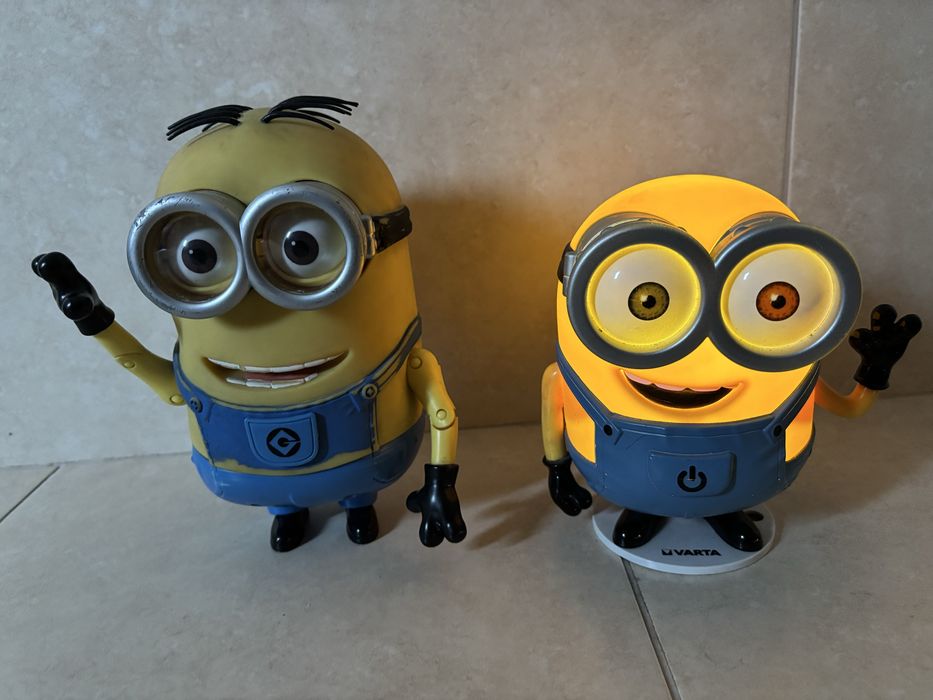 Minions figurina jucarie, lampa veghe