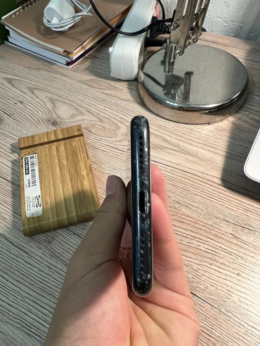 iPhone 7 Black (Черный) — 100% АКБ + кабель зарядки