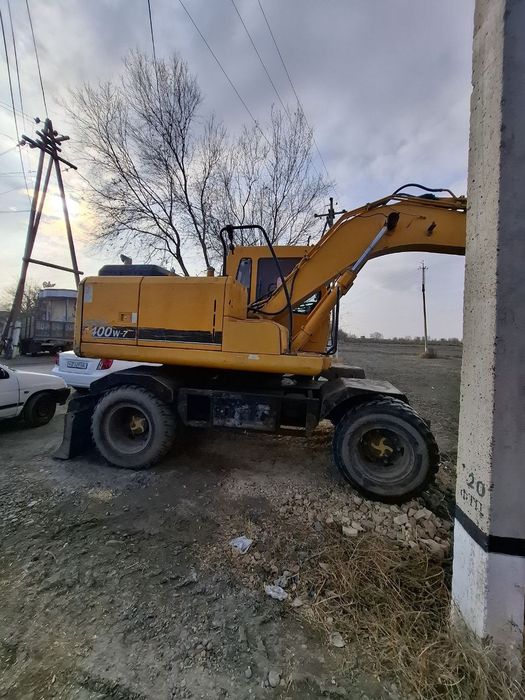 Hyundai 1400 excavator sotiladi