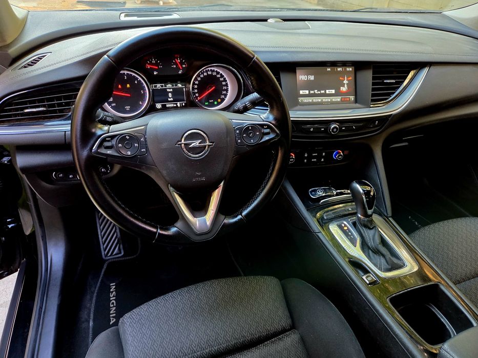 Opel Insignia,2020,1.6 diesel,136 cai,automat,USOR AVARIAT.