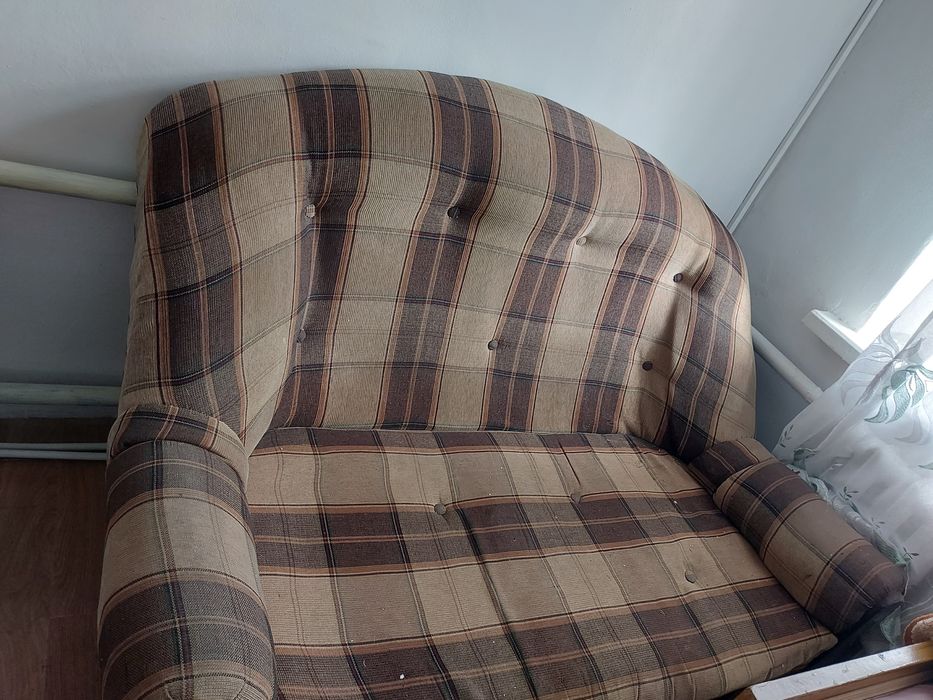 Продам диван + кресло