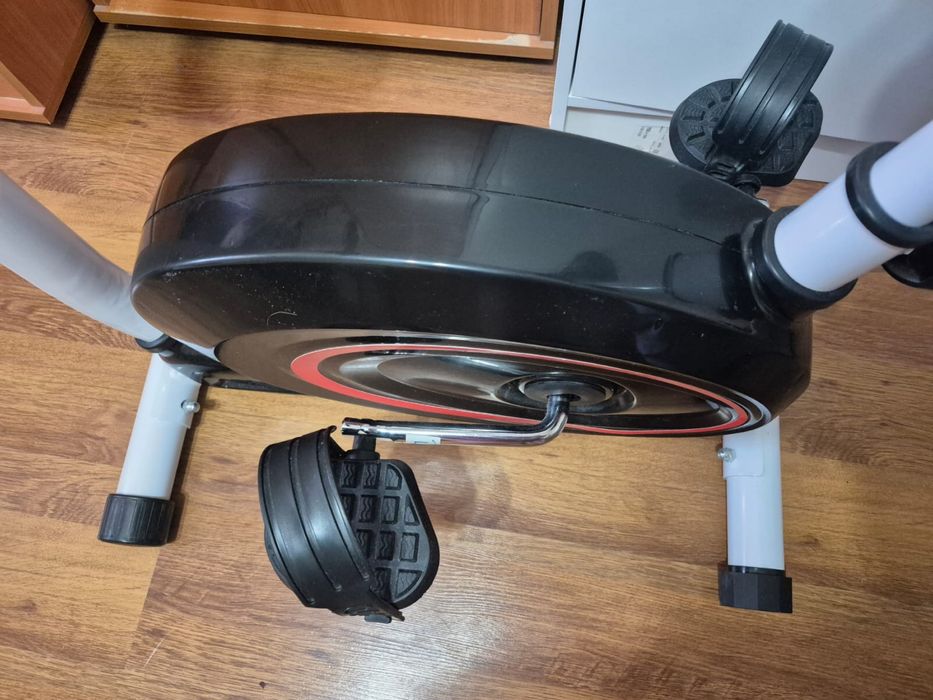 Велотренажер новый