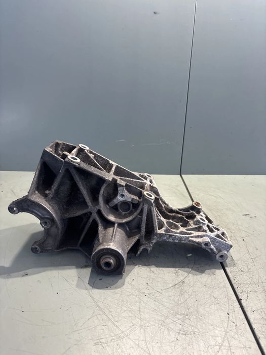 Suport acesorii 038903143AE Volkswagen VW Passat 2003