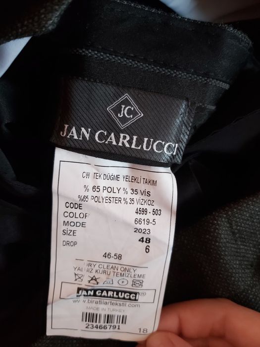 Продается мужской костюм 48рр