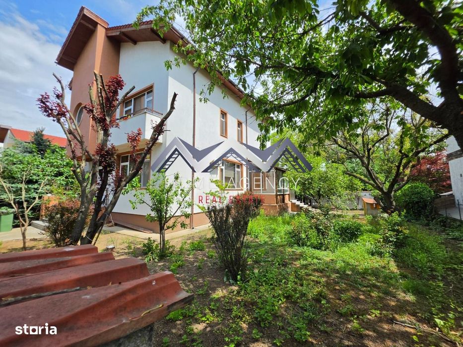 Vilă elegantă P+1+M cu grădină amenajată | Iancu Nicolae