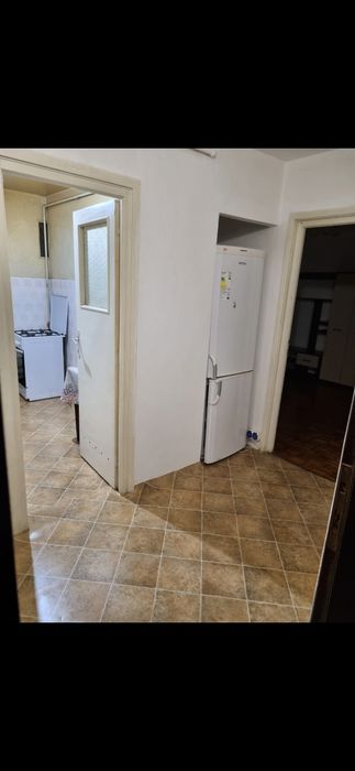 De închiriat apartament 2 camere lângă Poliție
