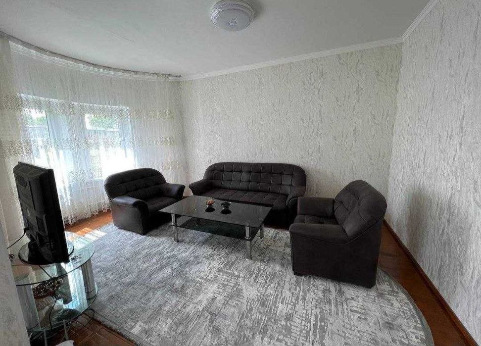 Продается квартира в Юнусабад Ц-5 Ор сзади Корзинки