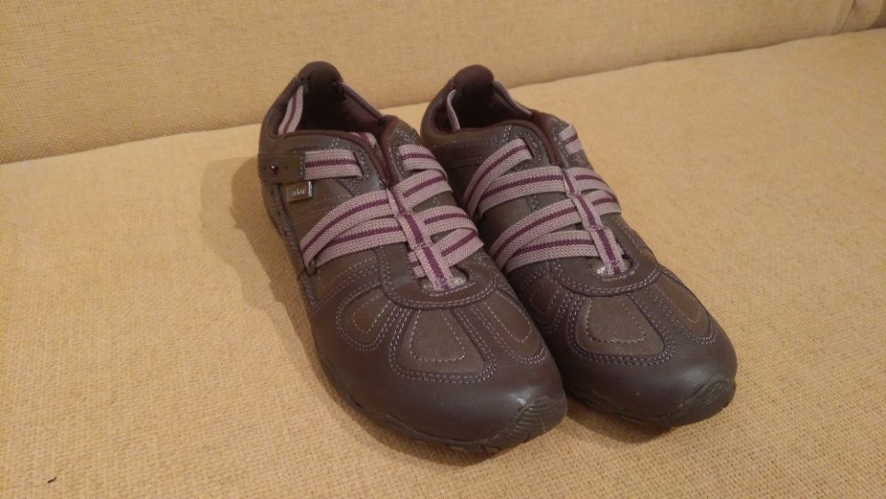 Pantofi NOI, din piele, UNISEX, producator Graceland tip slip-on nr 40