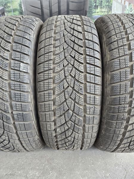 215/55/18 GOODYEAR 4бр