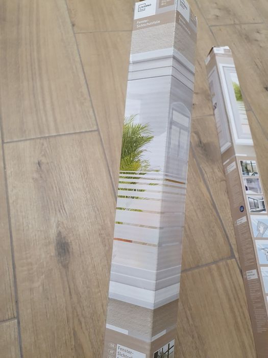 Folie autocolant geamuri