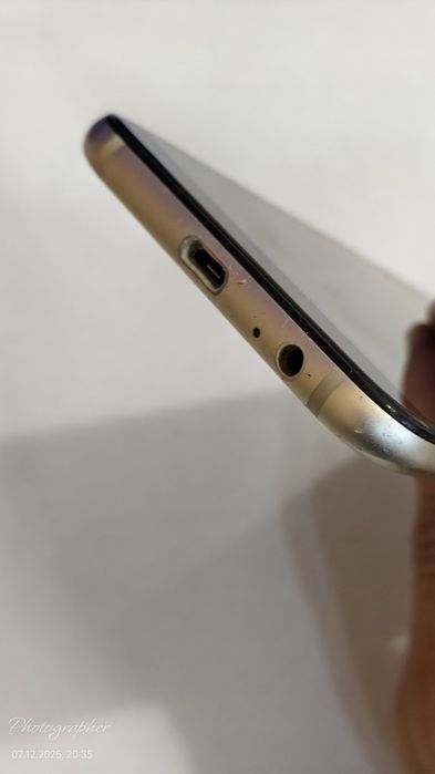 Продам смартфон Самсунг А6