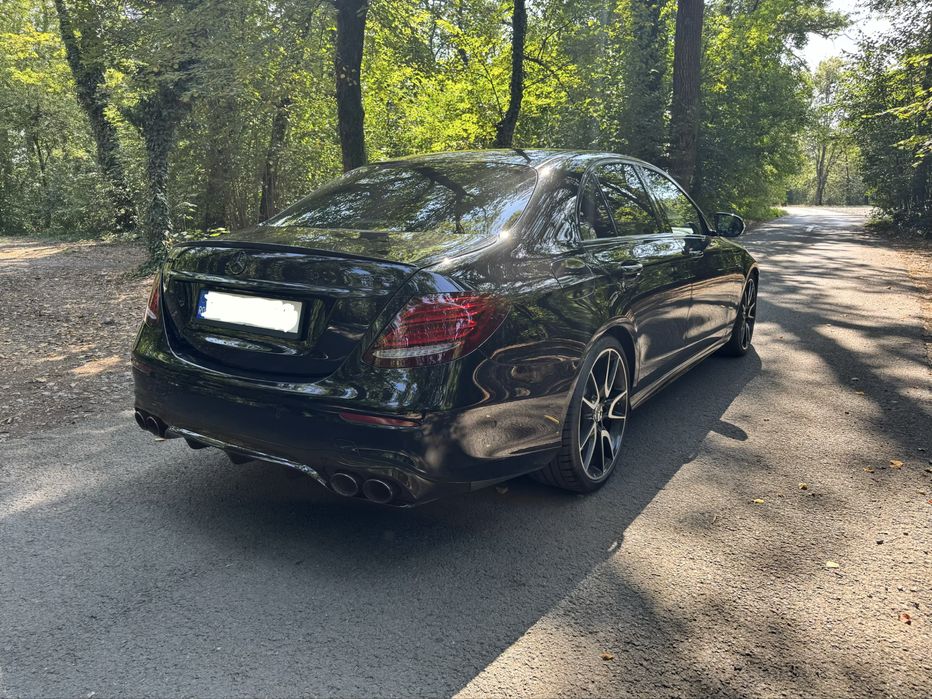 Mercedes E43 AMG