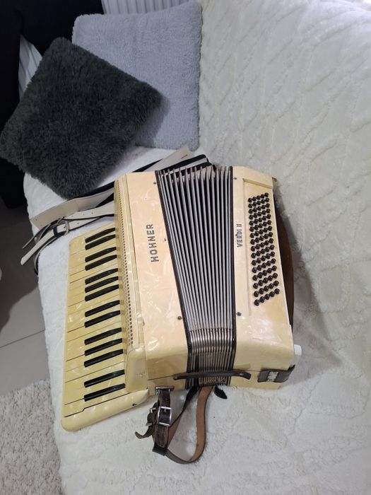 HohnerVerdi II Sită 80 bași,acord 880