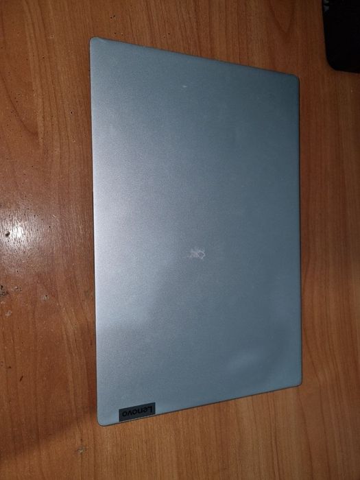 Продаётся ноутбук lenova