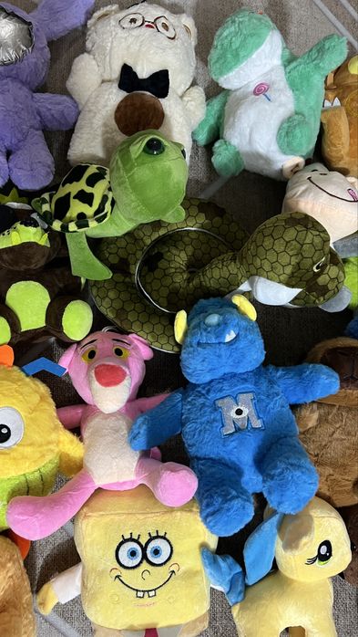 Игрушки мягкие.