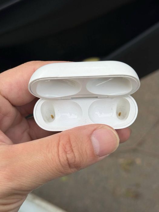 Оригинальный кейс AirPods Pro 1 (A2190)