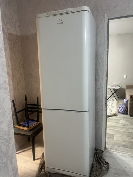 Продам хододильнтк полностью рабочтй