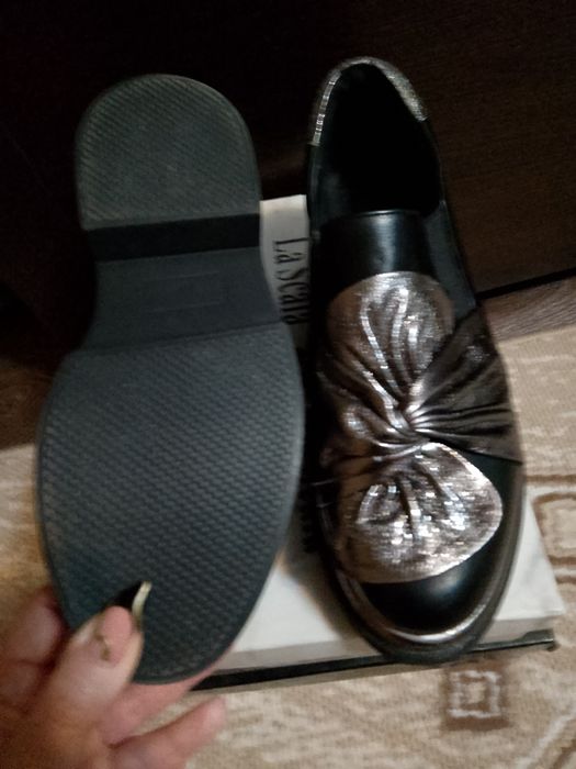 Продам Лоферы женские