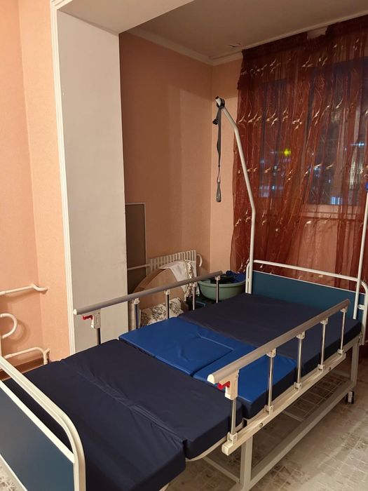 Медицинская кровать