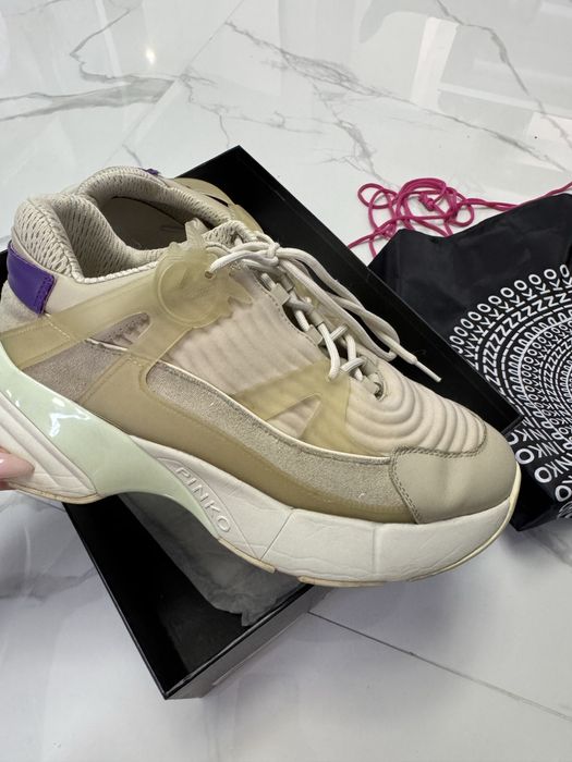 Маратонки  Pinko