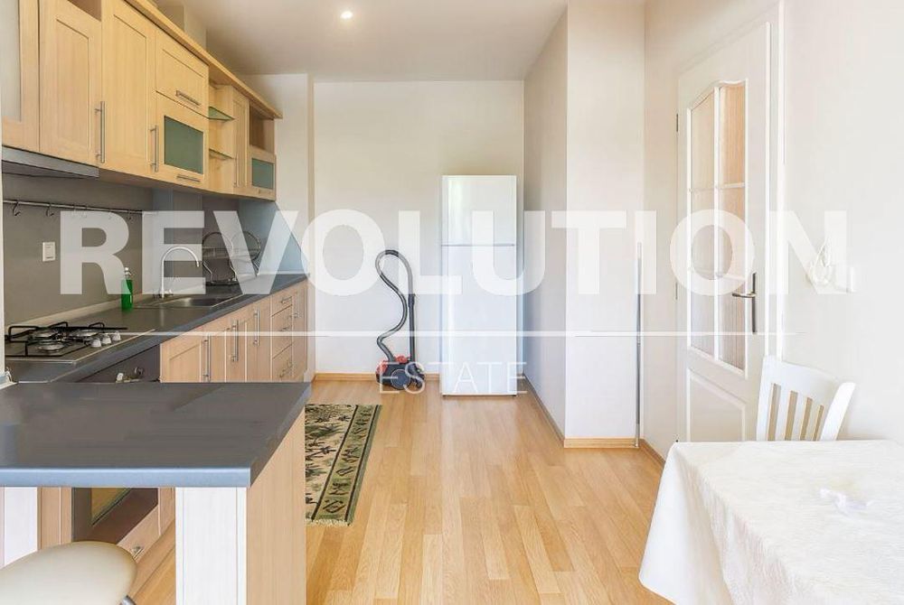 Дава се под наем Двустаен апартамент в Варна, Левски - 60 кв.м за 500 € - Снимка #1