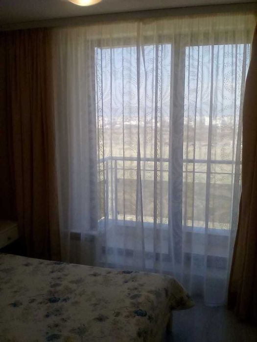 Дава се под наем Тристаен апартамент в София, Зона Б-18 - 100 кв.м за 1800 € - Снимка #2