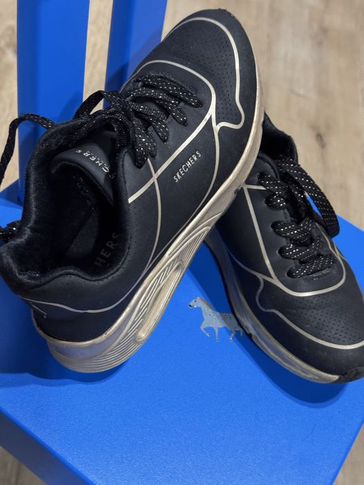 Skechers  34 Eur UNO GEN1 - COOL HEEL 310538L-negru/auriu