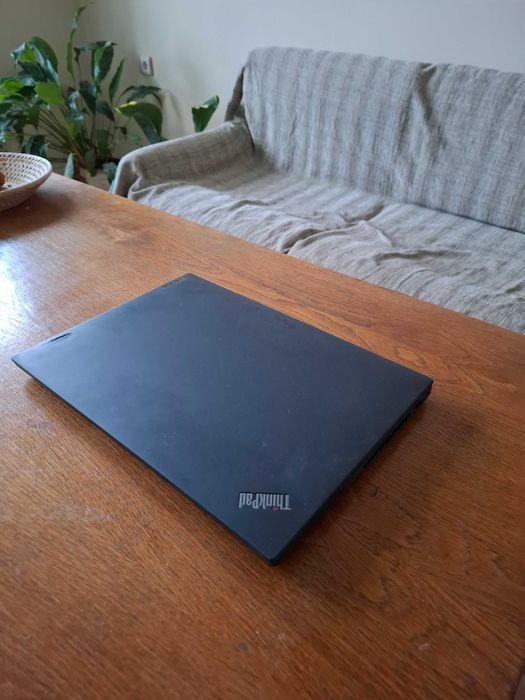 Лаптоп Lenovo ThinkPad T16 Gen 2