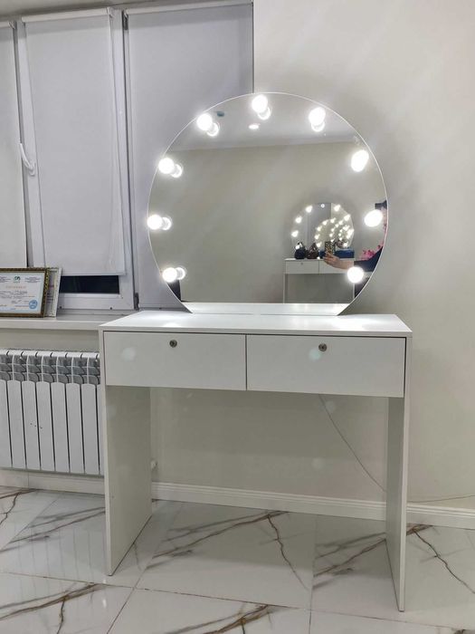 Полка для стрижки, макияжа т.б