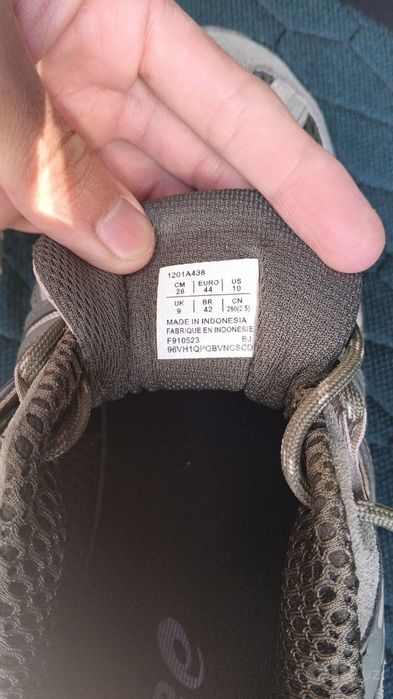 Asics krasovka orginal vetnam razmer 42