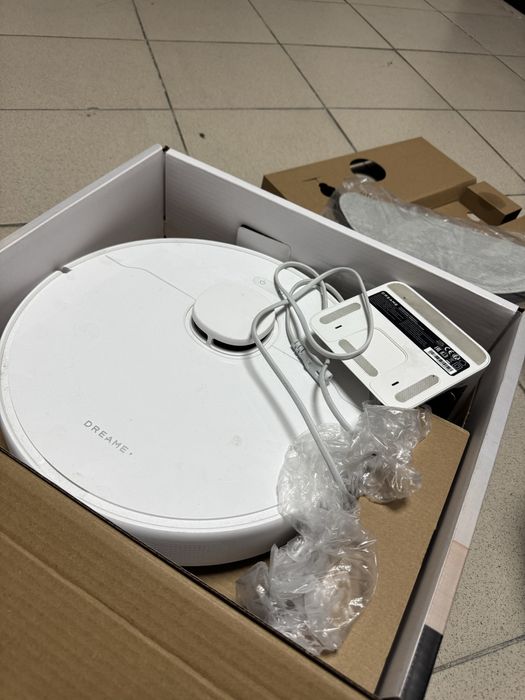 Робот пылесос Dreame в оригинале