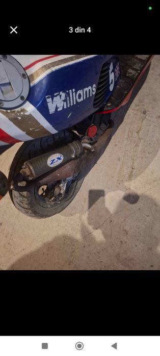 Vând scuter 2 timpi