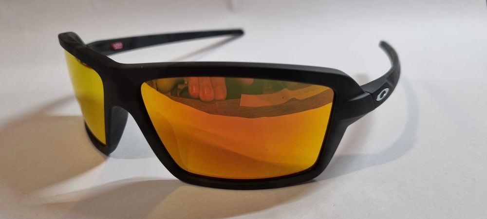 Чисто нови слънчеви очила OAKLEY CABLES