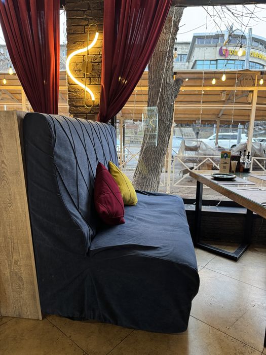 Диваны для кафе ресторанов, лаундж баров