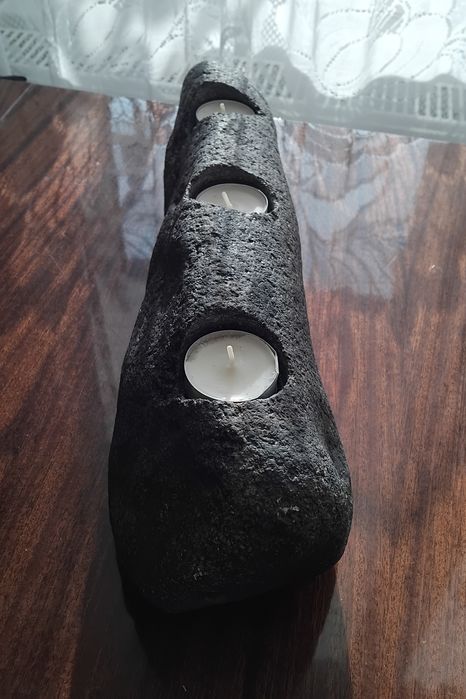 Свещници и украса от естествен камък