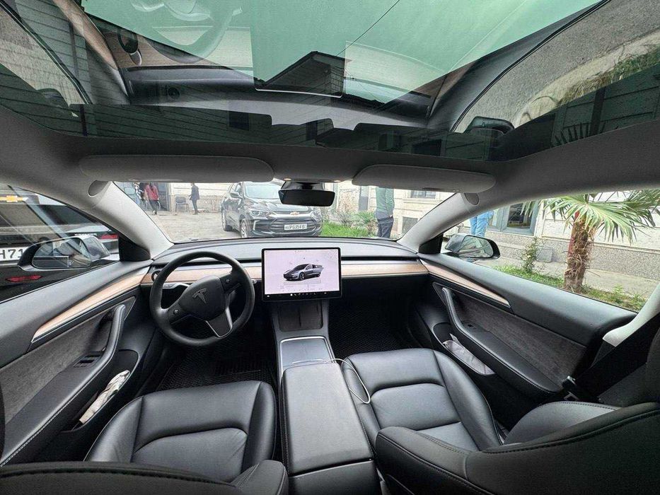 Tesla model 3 2023