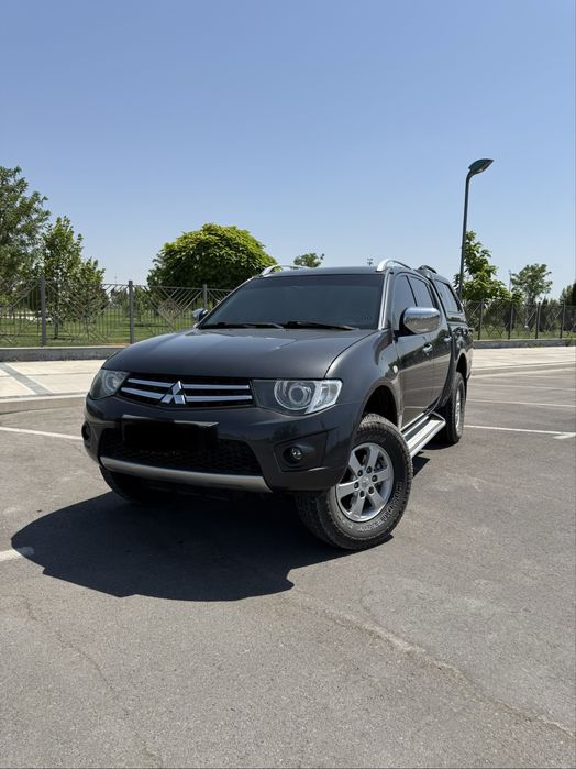 Mitsubishi L200 ! Идиальное состояние !