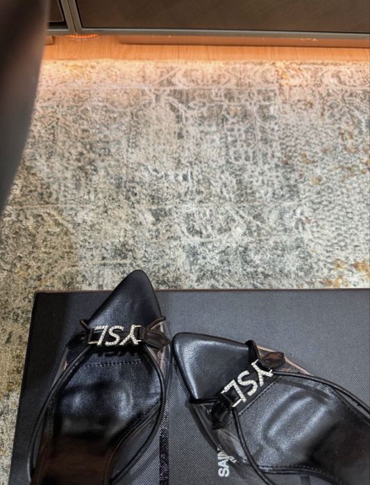 Pantofi Saint Laurent