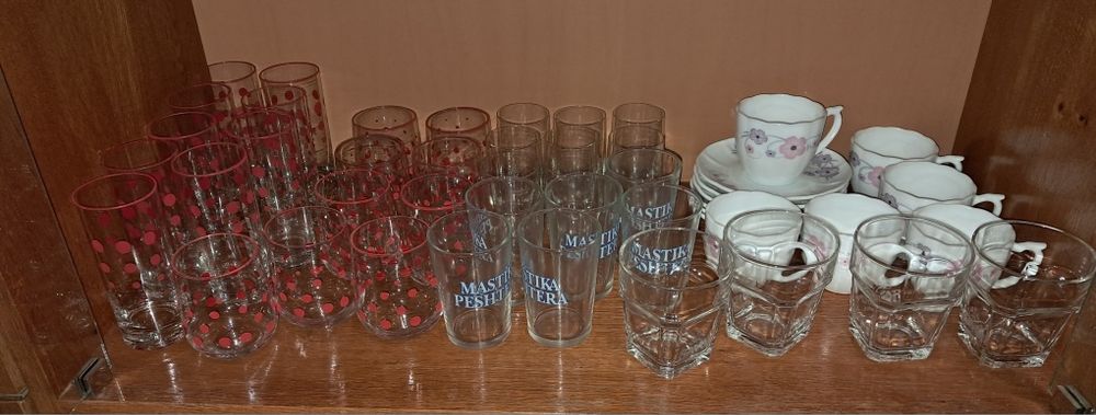 Чаши, сервизи и други
