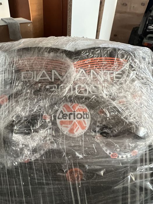 Casca coafor salon cu picior